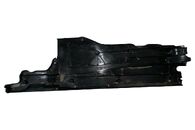 VW Passat B8 kombi r.v. 2015 pravý kryt podvozku 3Q0825202F