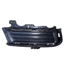 VW Golf 7 kombi r.v. 2015 pravá mřížka nárazníku