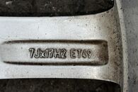 Škoda Octavia kola 225/45 R17 2 x letní pneu 5,96mm DOT0425 ( 1 x pneu ko ) 2 x letní pneu 4,70mm DOT1221 ET49 7Jx17H2 5E0601025BT/JX2 5E0601025E/8Z8