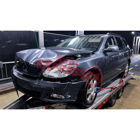 Vůz na náhradní díly Škoda Octavia 2 facelift kombi 2010 CDAA LHC LF8J