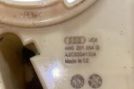 Audi A8 D4 4H sedan r.v. 2010 čerpadlo palivové nádrže 4H0201284B 4H0201317J 4H0201317M 4H0201284B