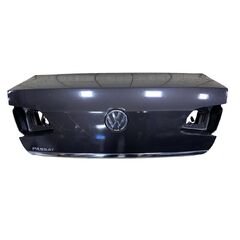 VW Passat B7 sedan r.v. 2012 hnědá metalíza kód barvy LC8Z páté dveře