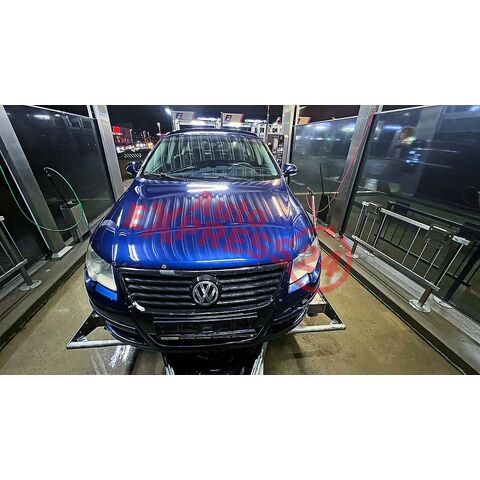 Vůz na náhradní díly VW Passat B6 sedan 2007 BMP JPJ LD5Q