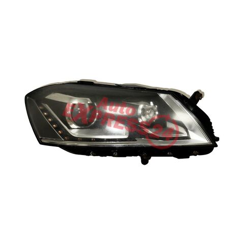 VW Passat B7 kombi r.v. 2013 pravé přední světlo xenon 3AB941752 jednotky 8K0941597B 3D0941329B