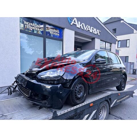 Vůz na náhradní díly VW Golf 6 hatchback 2011 CAXA MCB LC9X