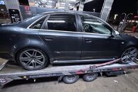 Vůz na náhradní díly Audi RS4 8E sedan 2006 BNS HLD LZ7S