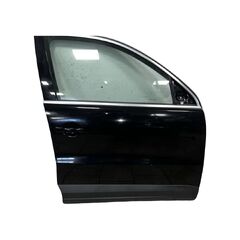 VW Tiguan 5N r.v. 2009 černá metalíza kód barvy LC9X pravé přední dveře
