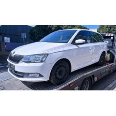 Vůz na náhradní díly Škoda Fabia 3 kombi 2018 CHYB QAE LF9E